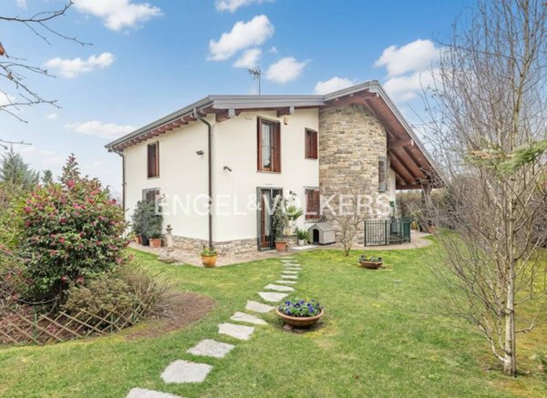 casa indipendente in vendita a Calco