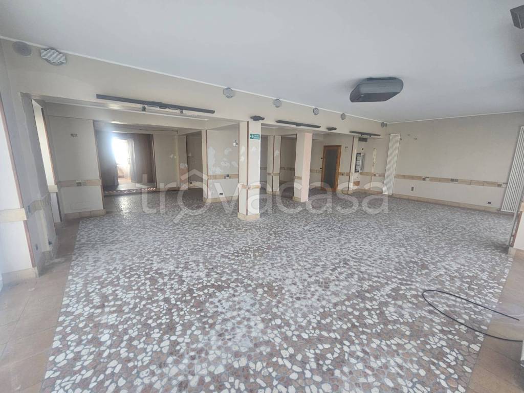 negozio in vendita a Calco