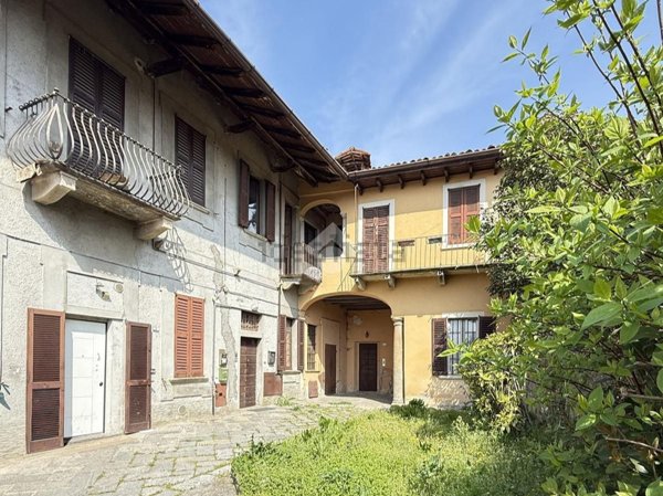 appartamento in vendita a Calco