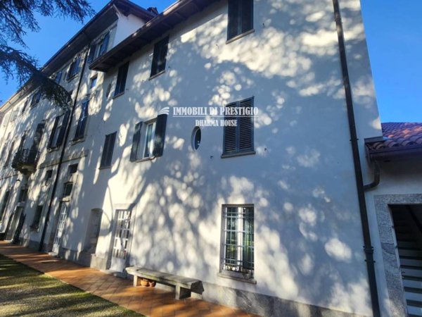 appartamento in vendita a Calco in zona Arlate