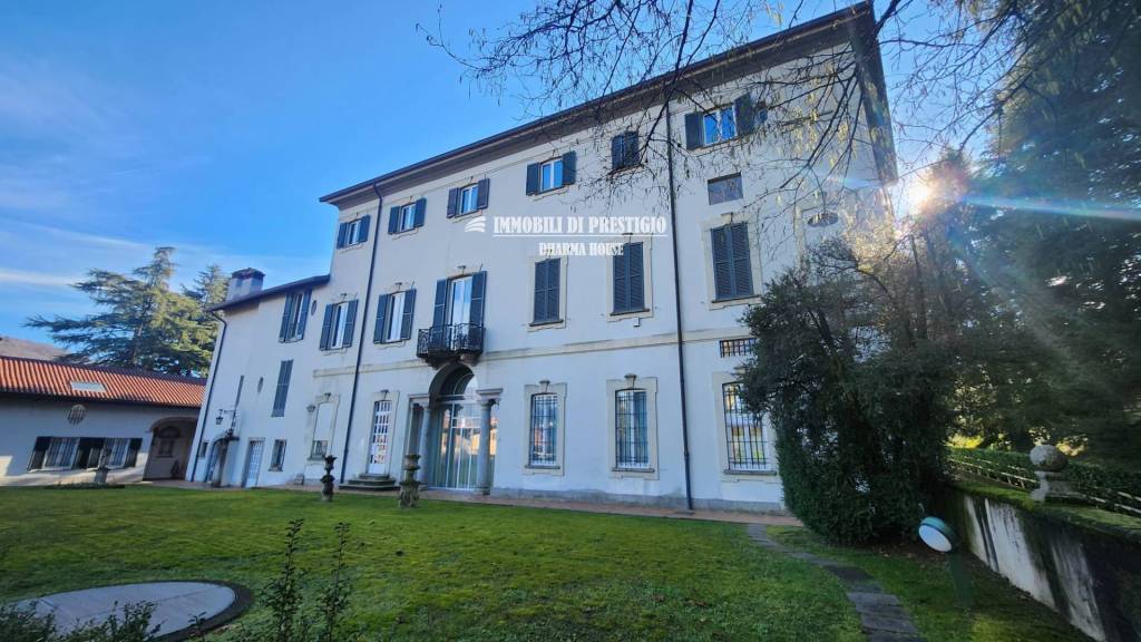 appartamento in vendita a Calco in zona Arlate