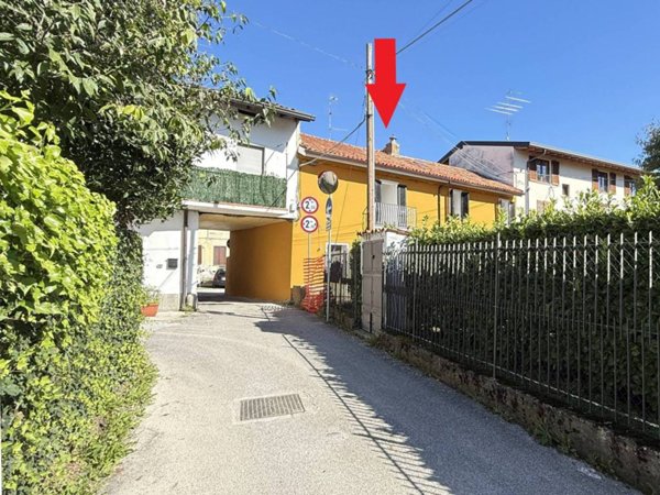casa indipendente in vendita a Calco