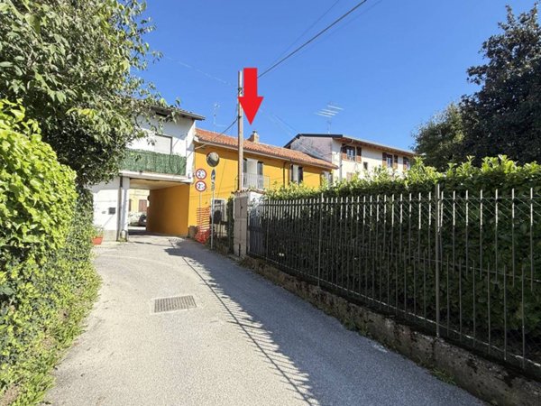 casa indipendente in vendita a Calco