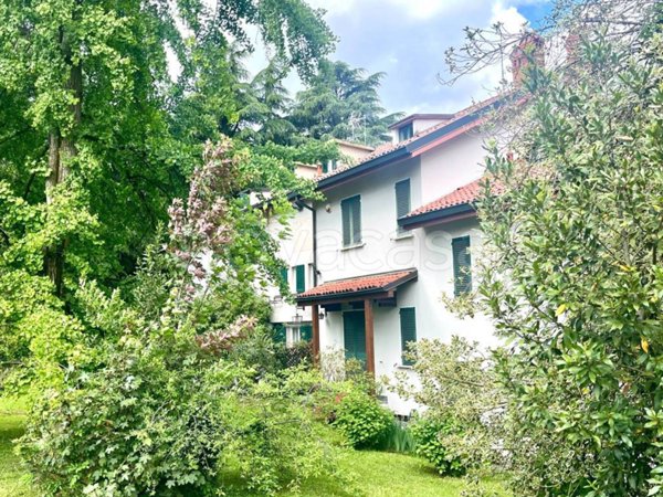 casa indipendente in vendita a Calco