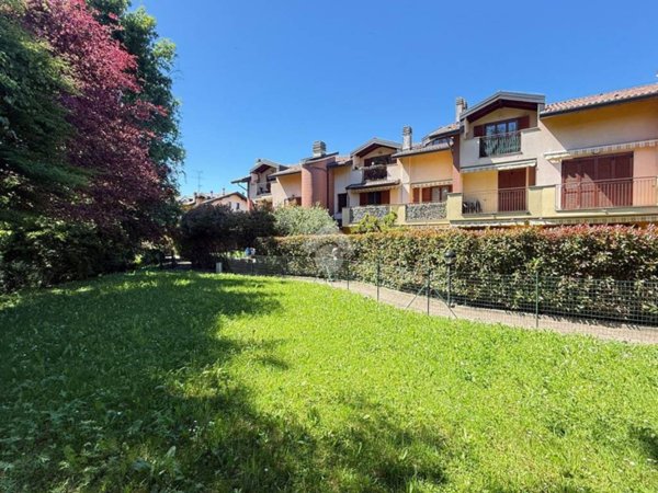 appartamento in vendita a Calco