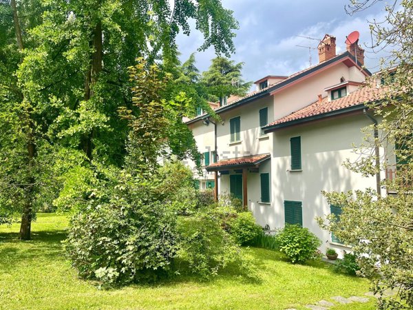casa indipendente in vendita a Calco
