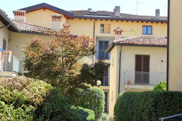 appartamento in vendita a Calco