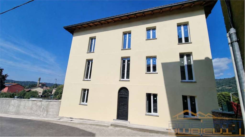 appartamento in vendita a Calco