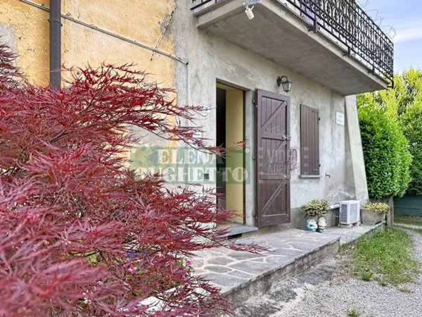 casa indipendente in vendita a Calco