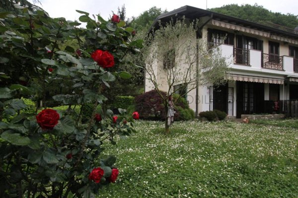 casa indipendente in vendita a Calolziocorte