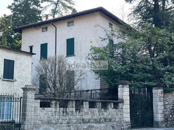 casa indipendente in vendita a Calolziocorte
