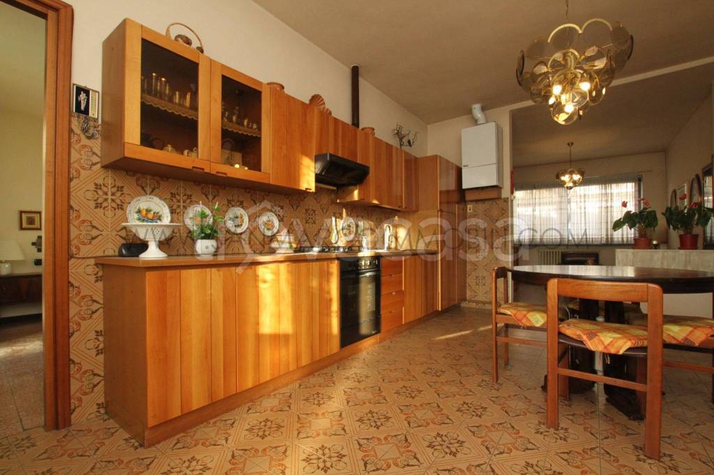 casa indipendente in vendita a Calolziocorte