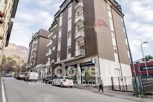 appartamento in vendita a Calolziocorte
