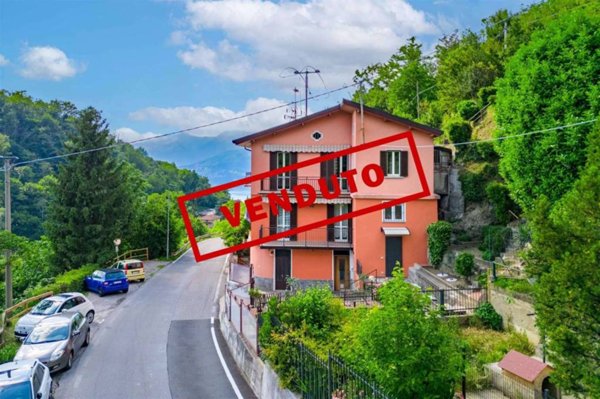 casa indipendente in vendita a Calolziocorte in zona Rossino