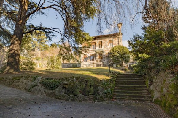 casa indipendente in vendita a Calolziocorte