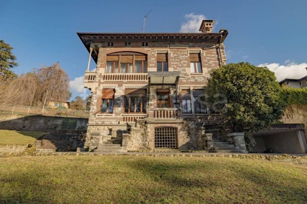 casa indipendente in vendita a Calolziocorte