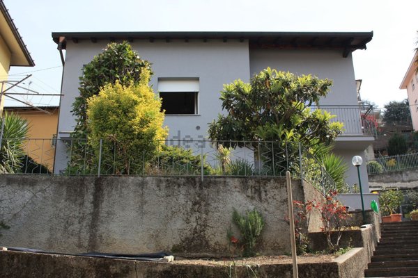 casa semindipendente in vendita a Calolziocorte