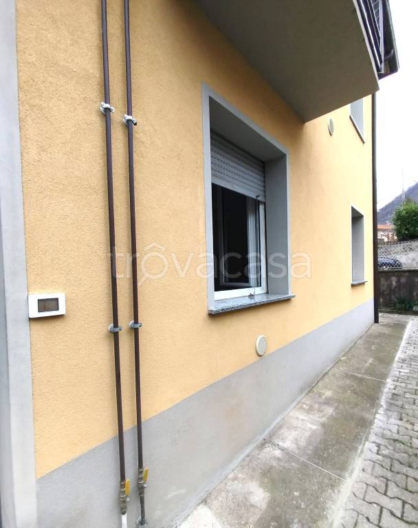 appartamento in vendita a Calolziocorte