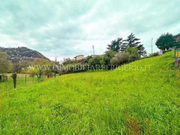 terreno edificabile in vendita a Calolziocorte in zona Rossino