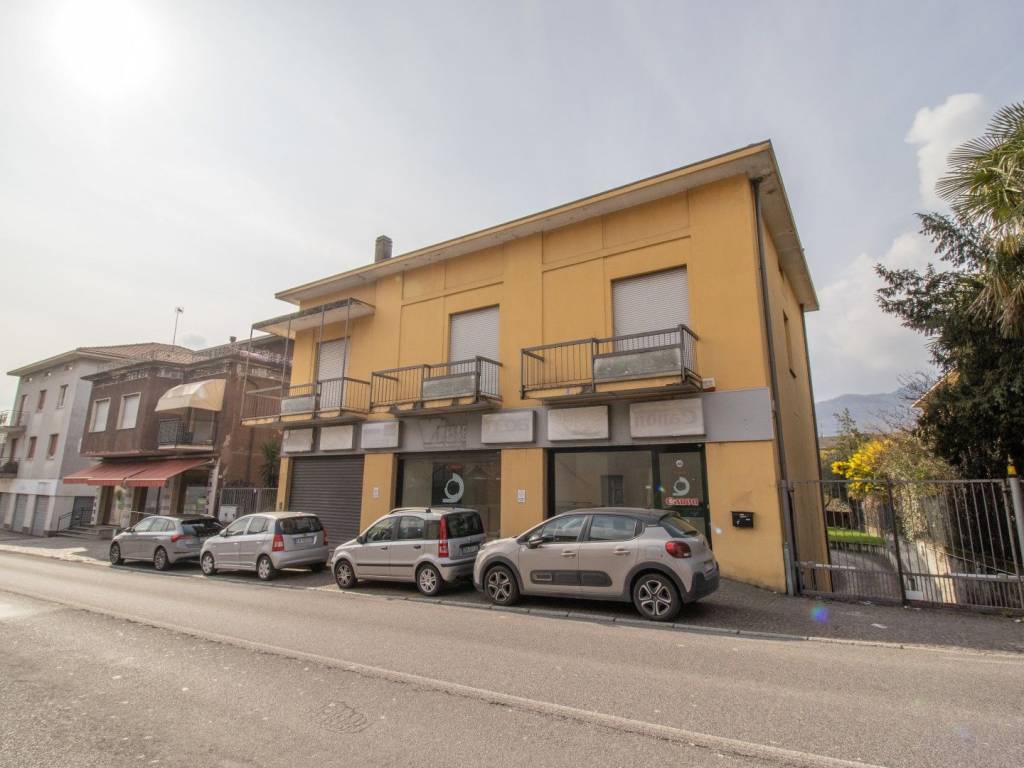 intera palazzina in vendita a Calolziocorte