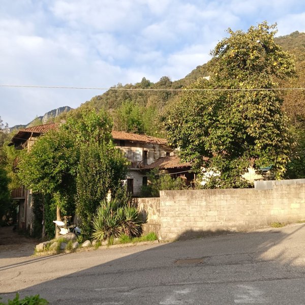 casale in vendita a Calolziocorte