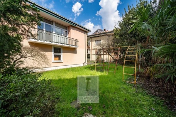 casa indipendente in vendita a Calolziocorte
