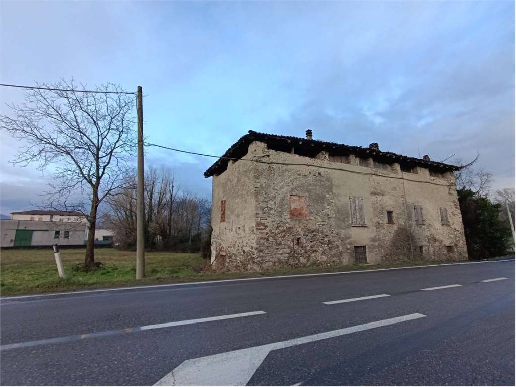 casa indipendente in vendita a Calolziocorte