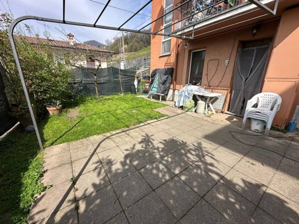 casa indipendente in vendita a Calolziocorte