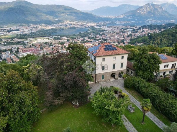 appartamento in vendita a Calolziocorte in zona Lorentino
