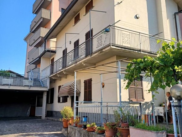 casa indipendente in vendita a Calolziocorte