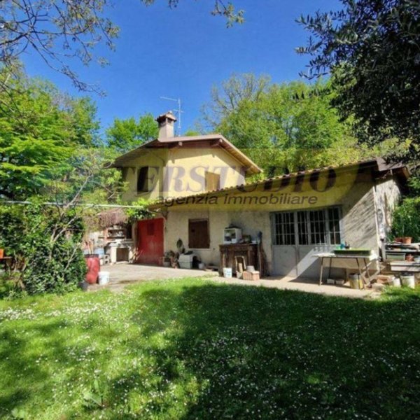 casa indipendente in vendita a Calolziocorte