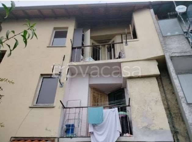 appartamento in vendita a Calolziocorte in zona Rossino