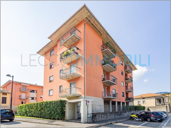 appartamento in vendita a Calolziocorte in zona Pascolo