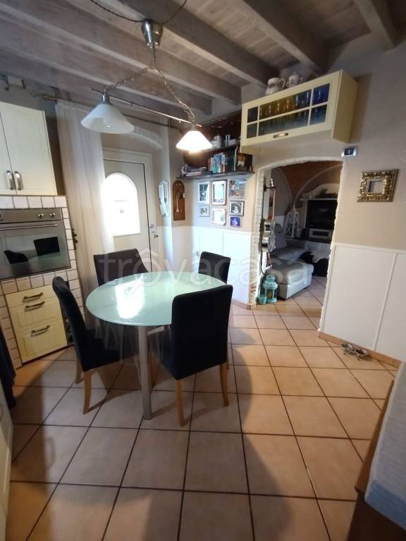 casa indipendente in vendita a Calolziocorte