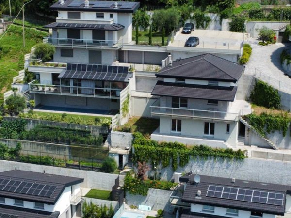 casa indipendente in vendita a Calolziocorte