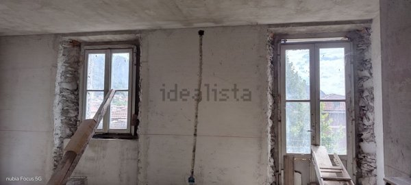 appartamento in vendita a Calolziocorte in zona Foppenico