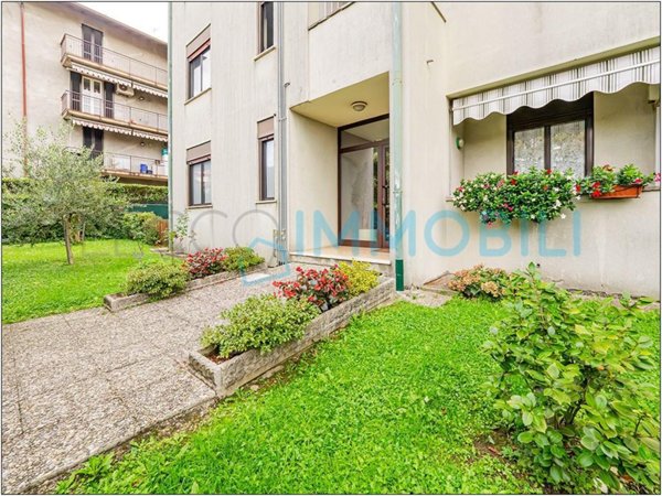 appartamento in vendita a Calolziocorte in zona Pascolo