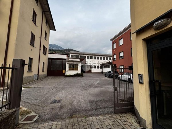 locale di sgombero in vendita a Calolziocorte
