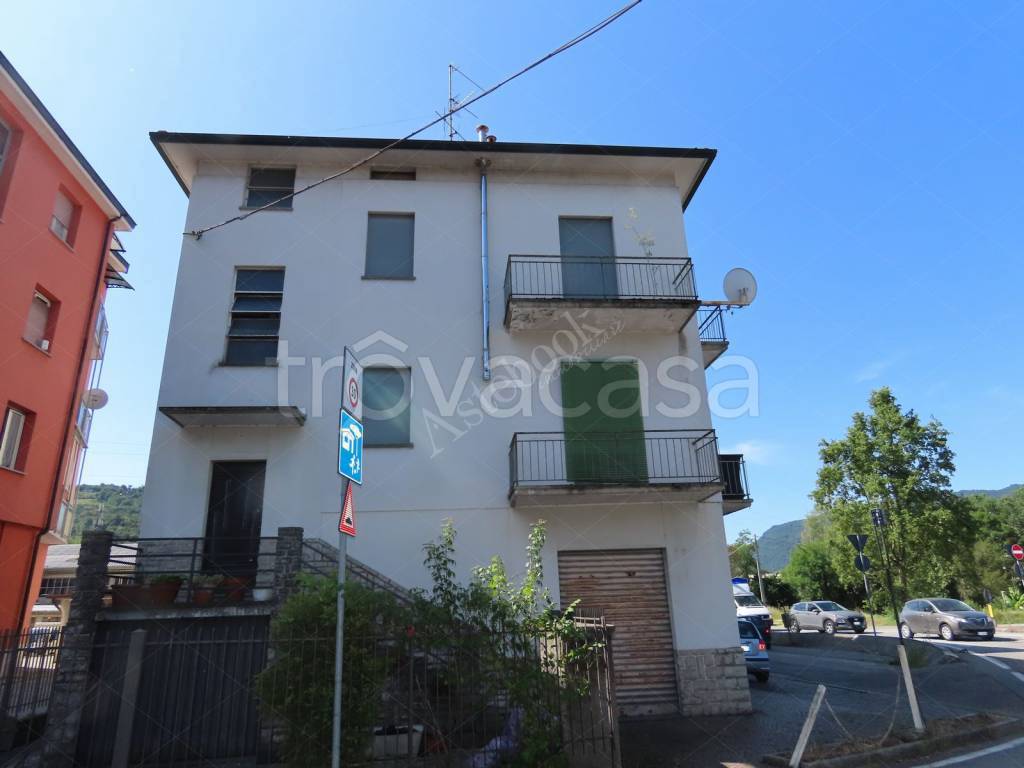 appartamento in vendita a Calolziocorte