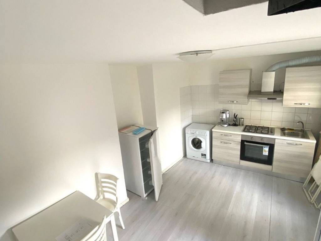 casa indipendente in vendita a Calolziocorte in zona Foppenico