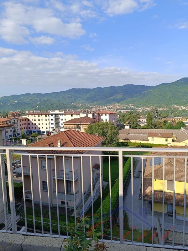 appartamento in vendita a Calolziocorte