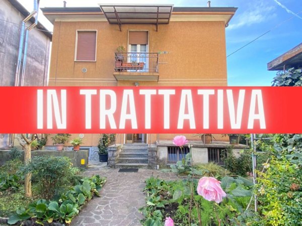 appartamento in vendita a Calolziocorte in zona Foppenico