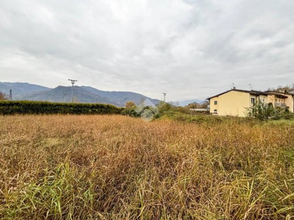 terreno edificabile in vendita a Calolziocorte