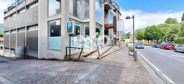 negozio in vendita a Calolziocorte