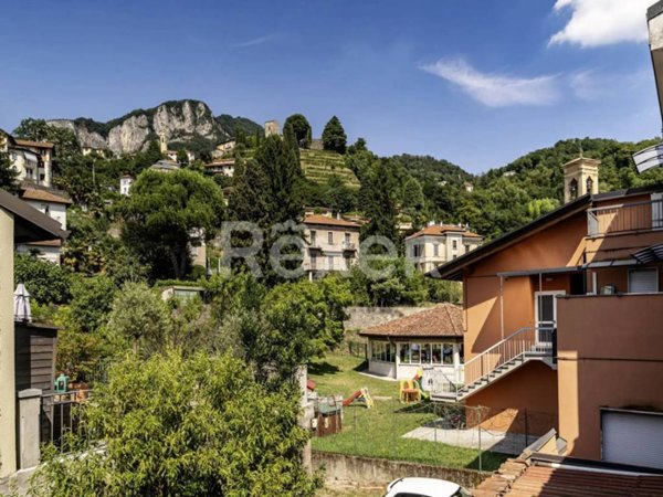 casa indipendente in vendita a Calolziocorte in zona Rossino