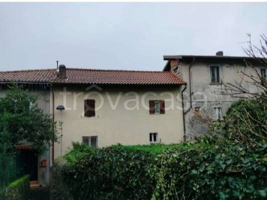 appartamento in vendita a Calolziocorte in zona Rossino