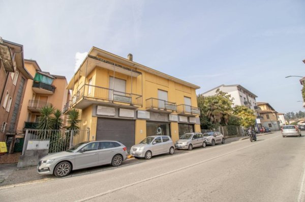 negozio in vendita a Calolziocorte