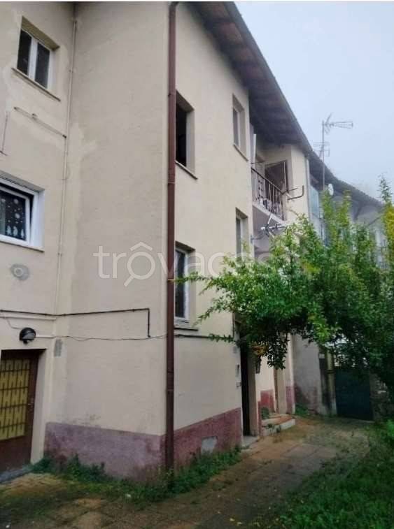 appartamento in vendita a Calolziocorte in zona Rossino