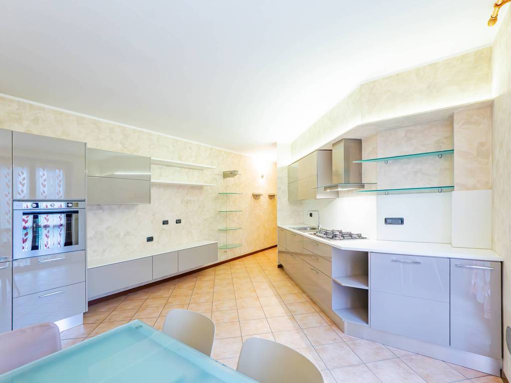 appartamento in vendita a Calolziocorte