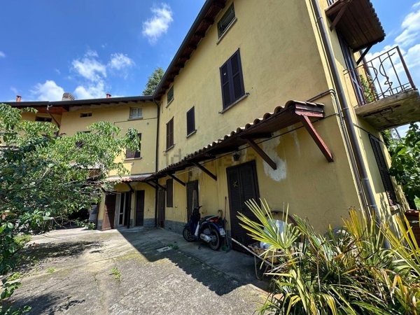 casa indipendente in vendita a Calolziocorte
